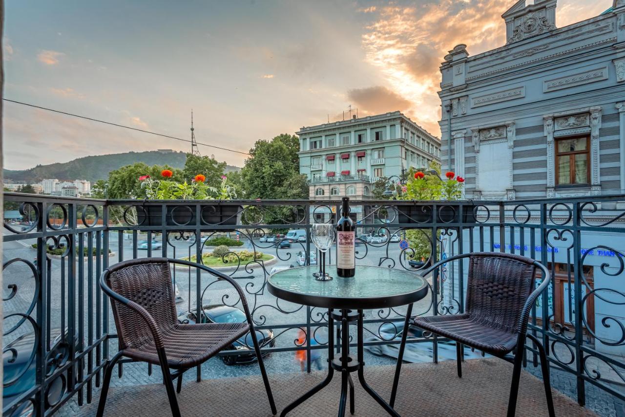 Monument1880 Hotell Tbilisi Exteriör bild